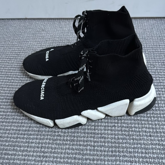 Balenciaga Speed with laces, women’s 9 - Picture 4 of 8